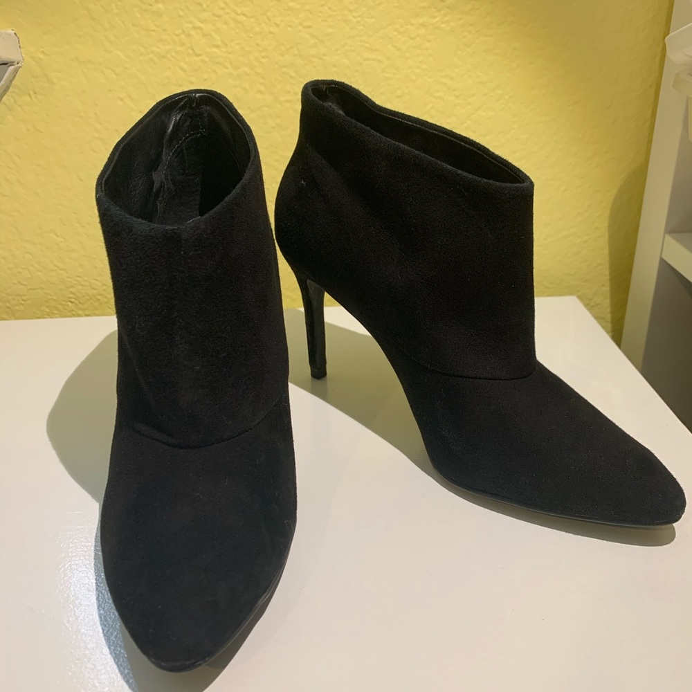 Zara Woman heel suede booties size 37